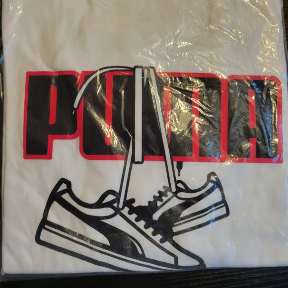 NWT Puma Graphic Sneaker Hang T-Shirt White L - Picture 6 of 6